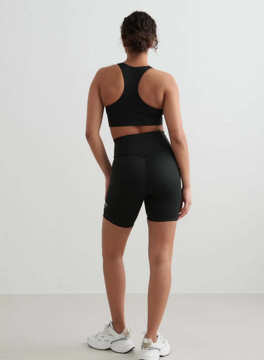 Black Edge Core Midi Shorts>AIM’N Best
