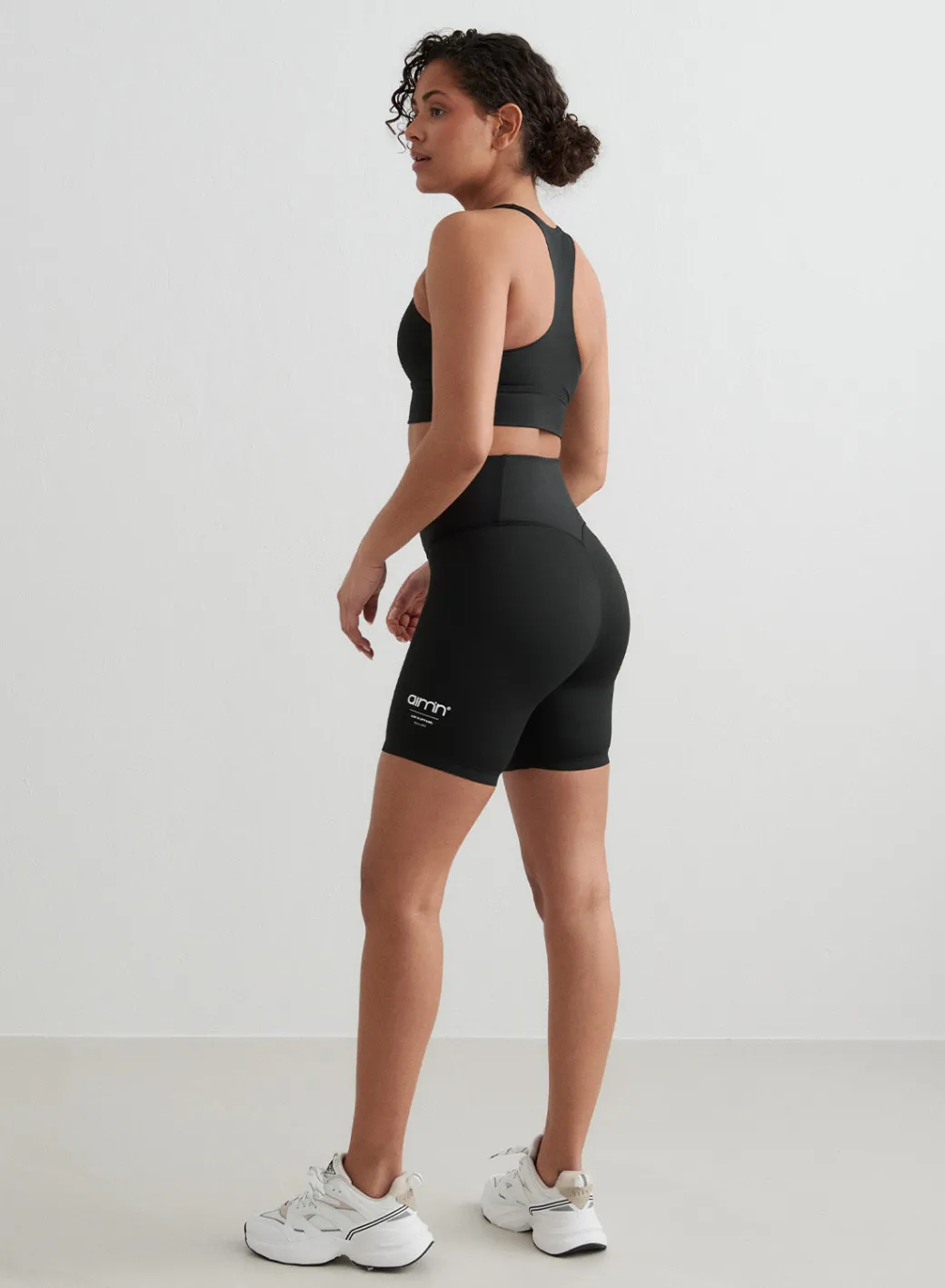 Black Edge Core Midi Shorts>AIM’N Best