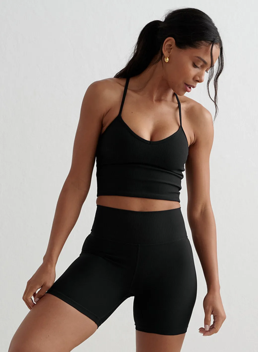 Ribbed Performance Midi Biker Shorts>AIM’N Hot