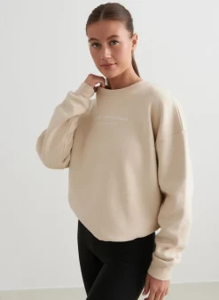 Café Au Lait Serif Sweatshirt><noscript><img data-lazyloaded=