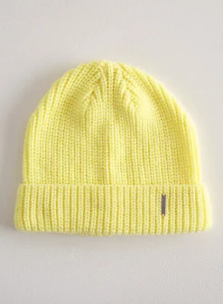 Beanie><noscript><img data-lazyloaded=