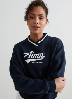 Navy Pitch V-neck Sweatshirt><noscript><img data-lazyloaded=