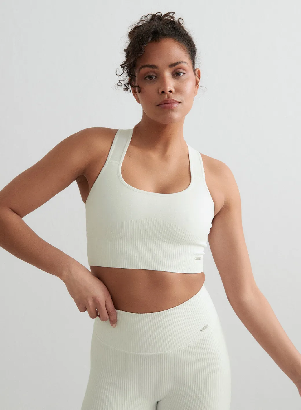 Off-White Ribbed Seamless High Support Bra>AIM’N Best