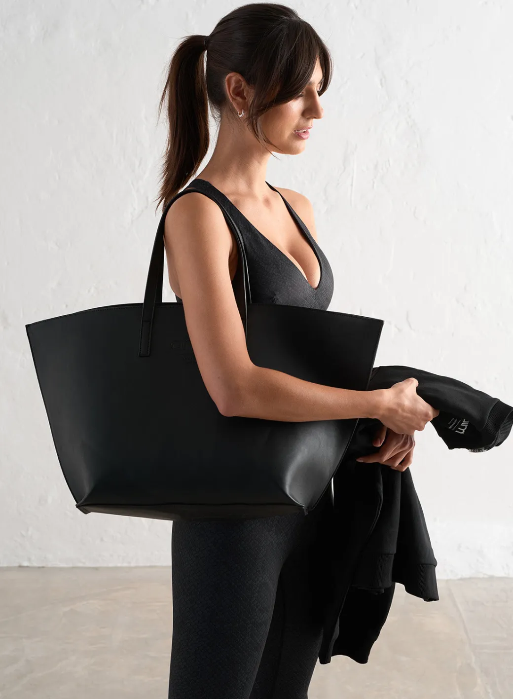 The Perfect Tote Bag>AIM’N Hot
